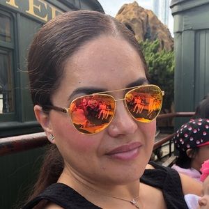 Meet your Posher, Maria